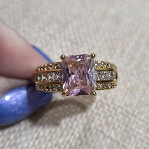 Elegant Gold and Pink Tourmaline Stone Ring